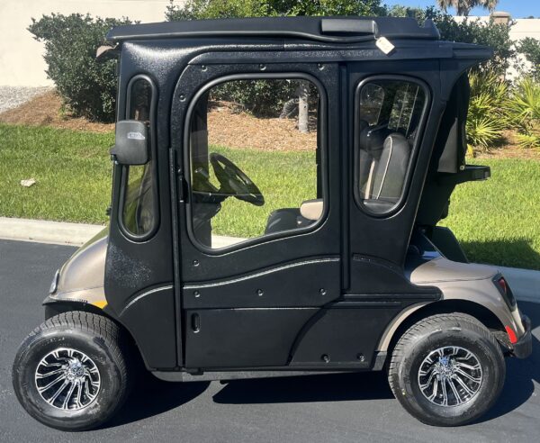 2019 E-Z-GO Freedom RXV Electric - Image 3